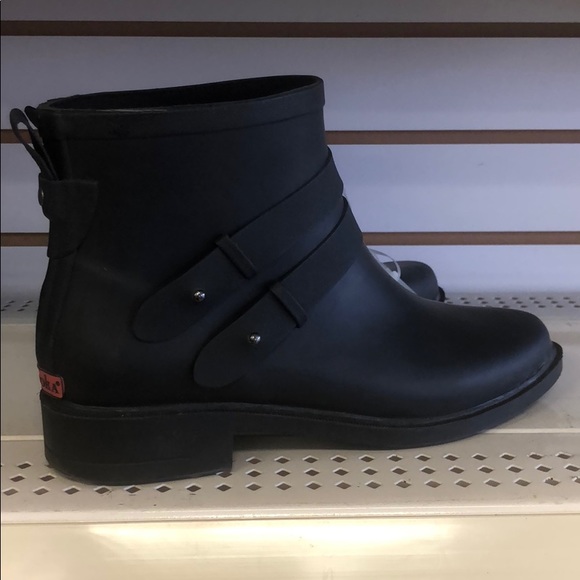 NWT chooka rain boots - Picture 2 of 7